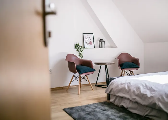 Schoendorf Hostel - Virtual Reception